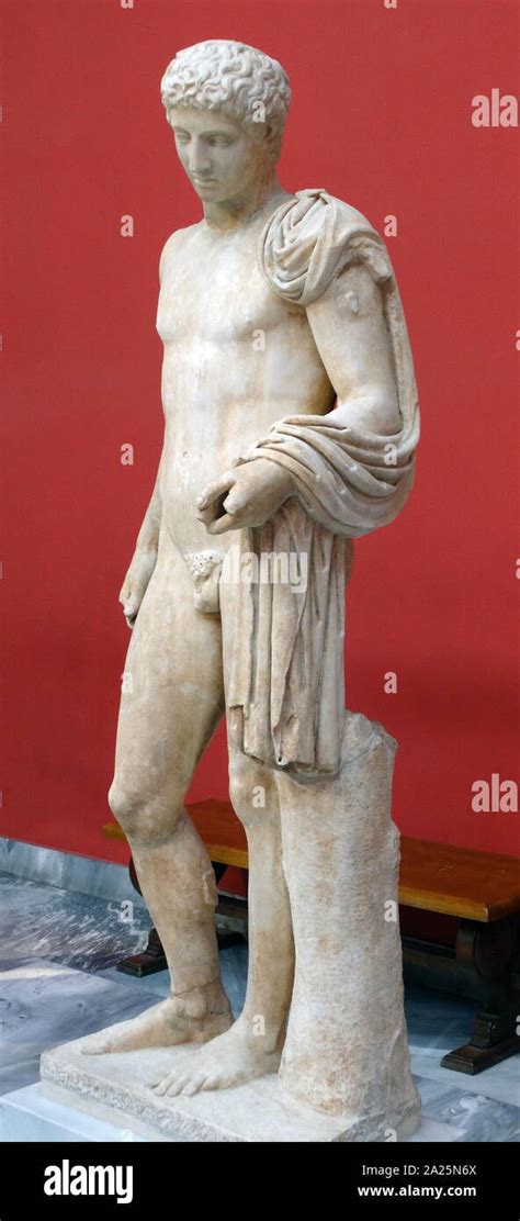 hermes antik statue